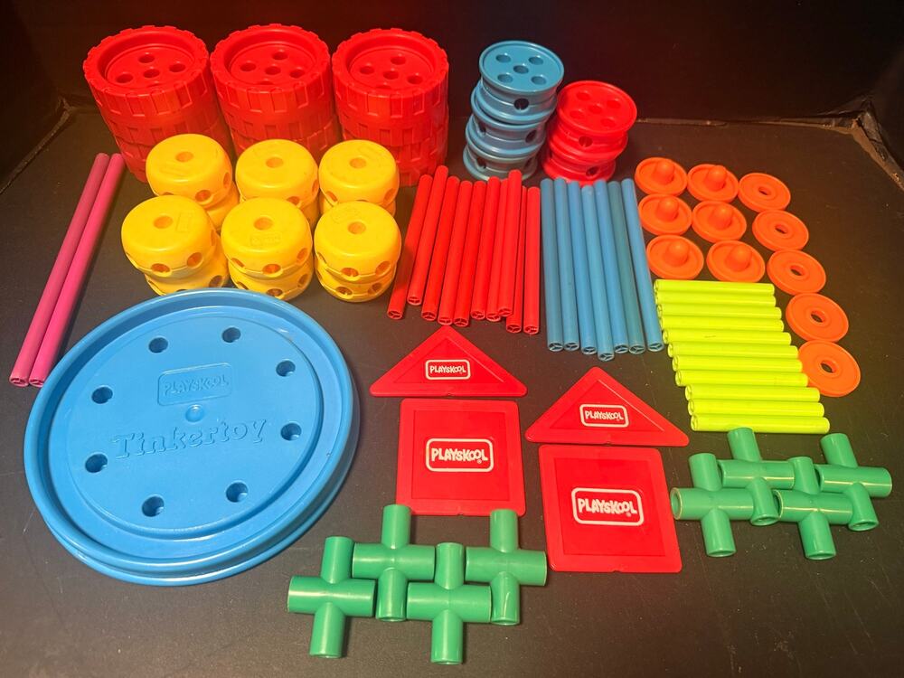 Vintage 1991 Playskool Tinkertoy 77 piece Construction System Set #802